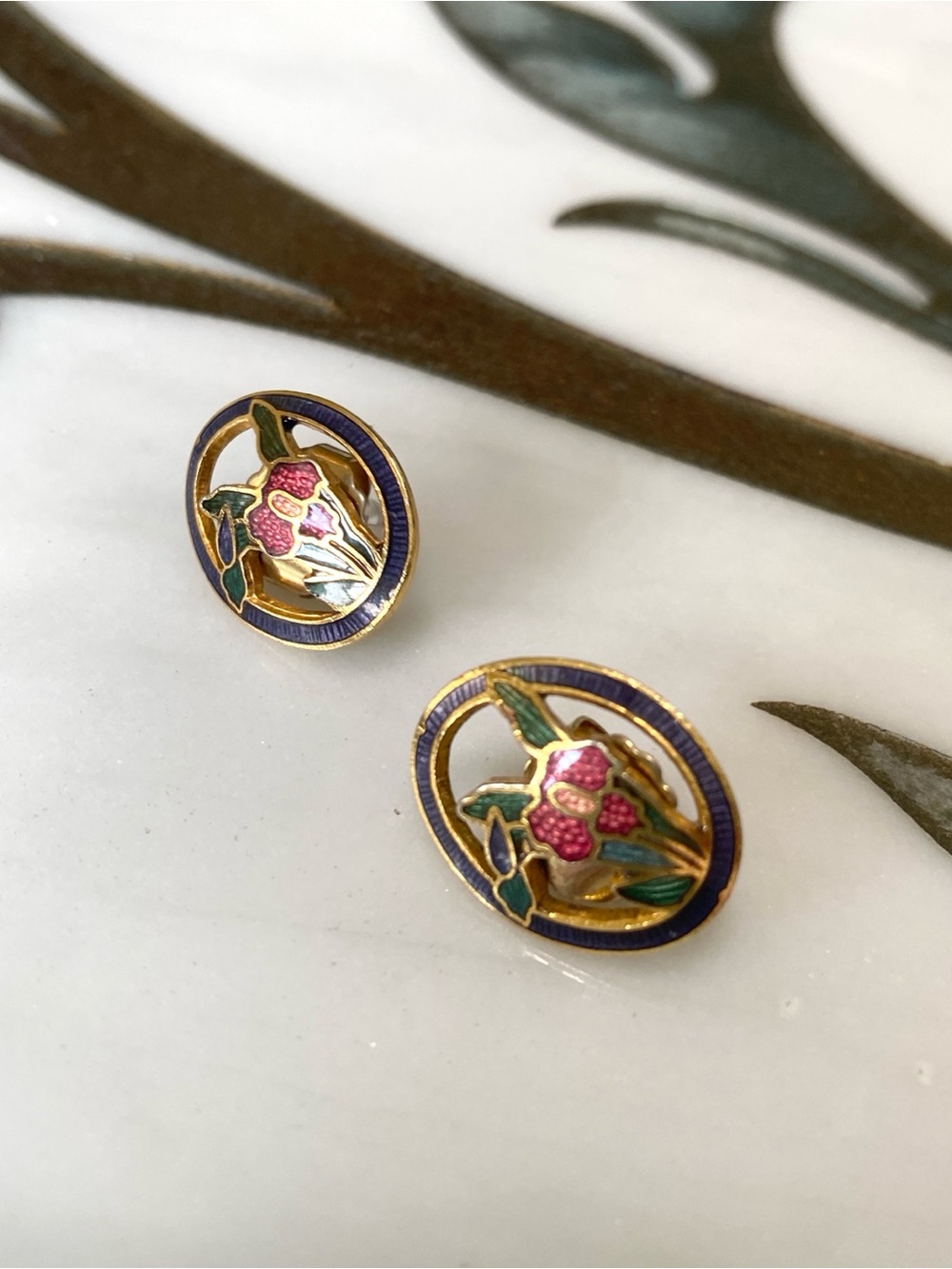 Vintage Oval Cloissoné Lily Flower Earrings